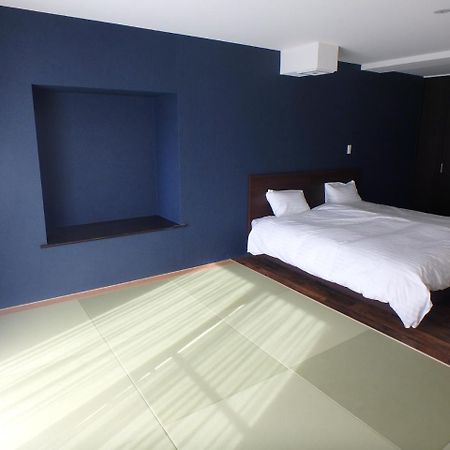 Bed & Breakfast Renga Daikanyama Tokyo Exterior photo