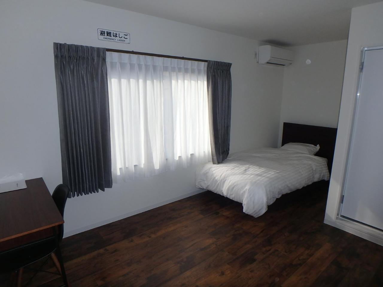 Bed & Breakfast Renga Daikanyama Tokyo Exterior photo