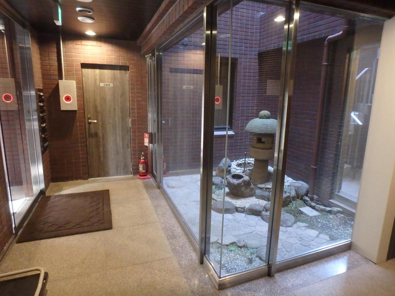 Bed & Breakfast Renga Daikanyama Tokyo Exterior photo